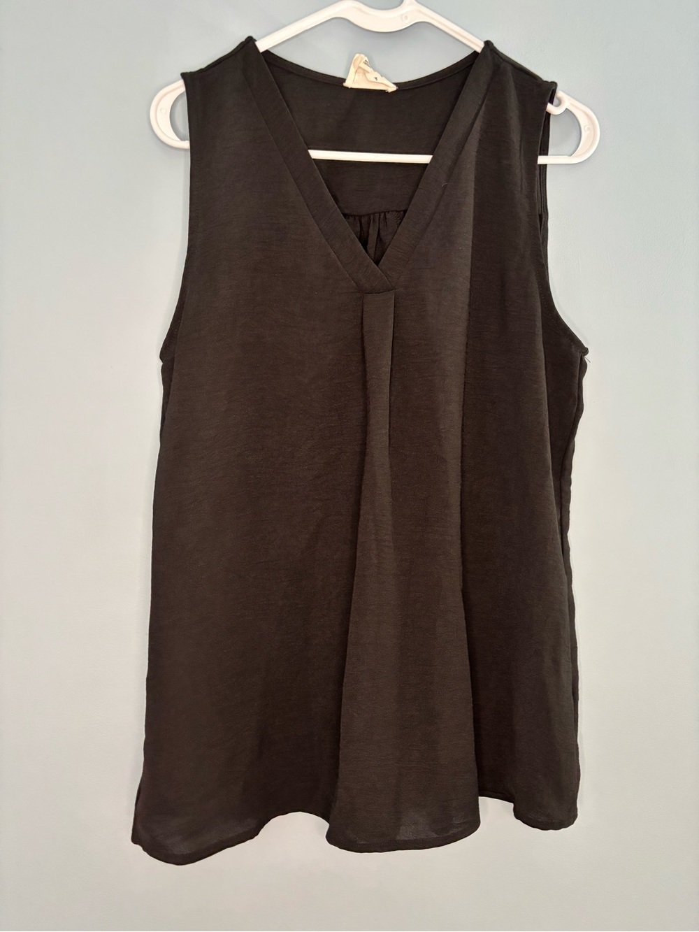 Andree By Unit Top Sleeveless Black Deep V-Neck Tank Top Size Medium